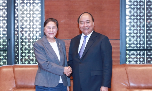 Thủ tướng Nguyễn Xuân Phúc  tiếp Chủ tịch Quốc hội Lào